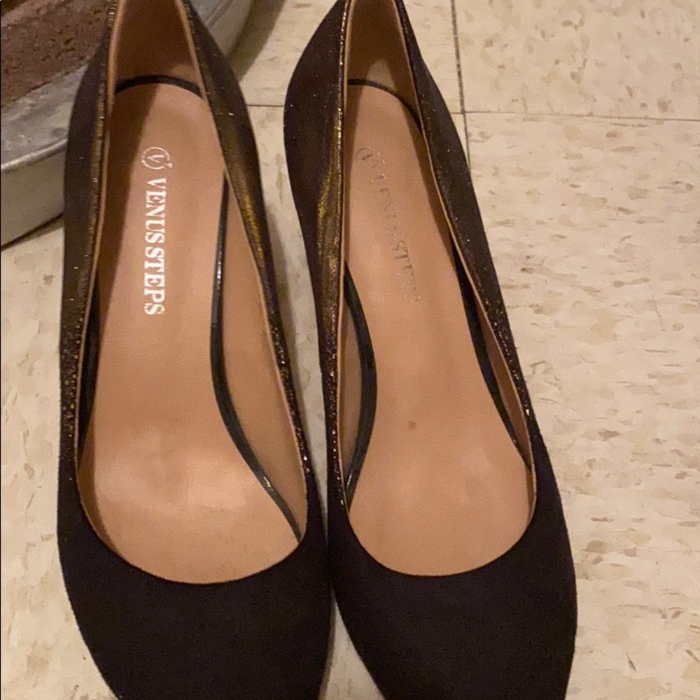 Sandals - Picture 3 of 4